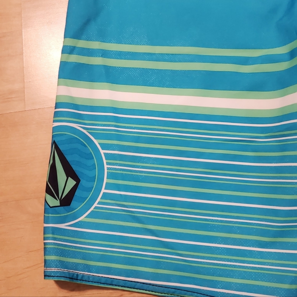 🏝🌊🏄‍♂️ Volcom mod tech ⛱️ 🌊 🏄‍♀️ - Picture 6 of 7